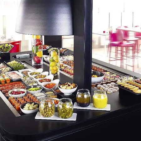 Campanile Mulhouse - מלון 3*